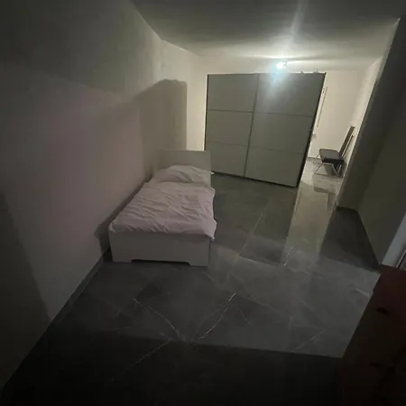 Benk 24h Nr 1 Perfekt Fuer Bis Zu 6 Personen Hofheim am Taunus