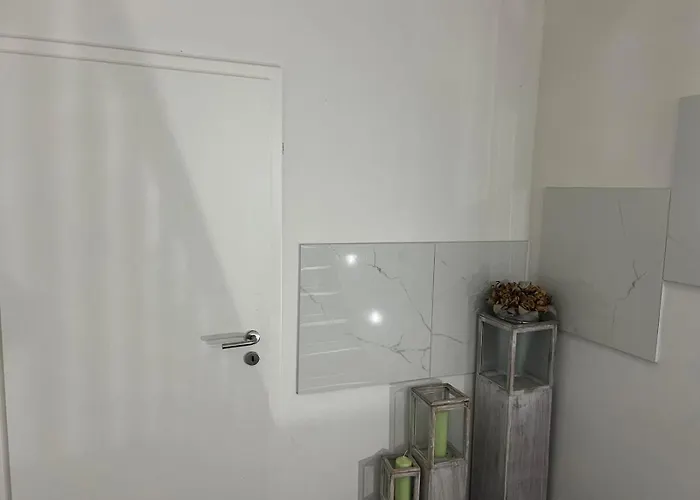 Benk 24h Nr 1 Perfekt Fuer Bis Zu 6 Personen * Hofheim am Taunus