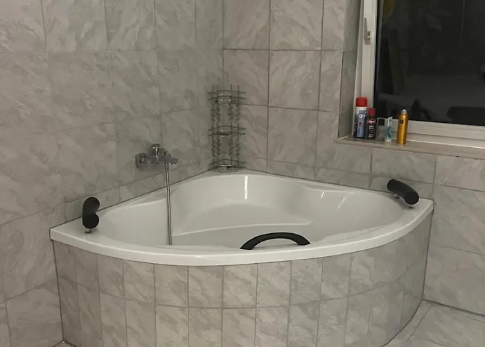 Benk 24h Nr 1 Perfekt Fuer Bis Zu 6 Personen *